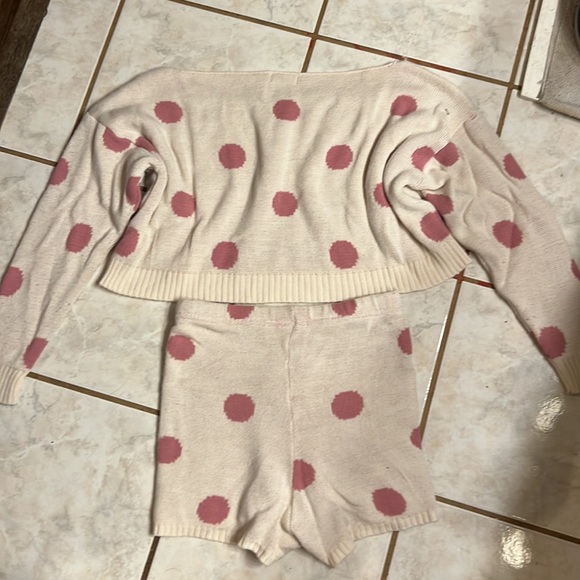 Nasty Gal size small pink and white Polk a dot outfit. Made of knitted material. - Picture 6 of 9